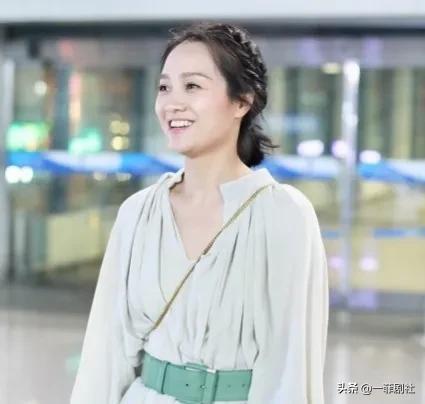 穿书去娱乐圈吃瓜,娱乐圈的瓜田漫步